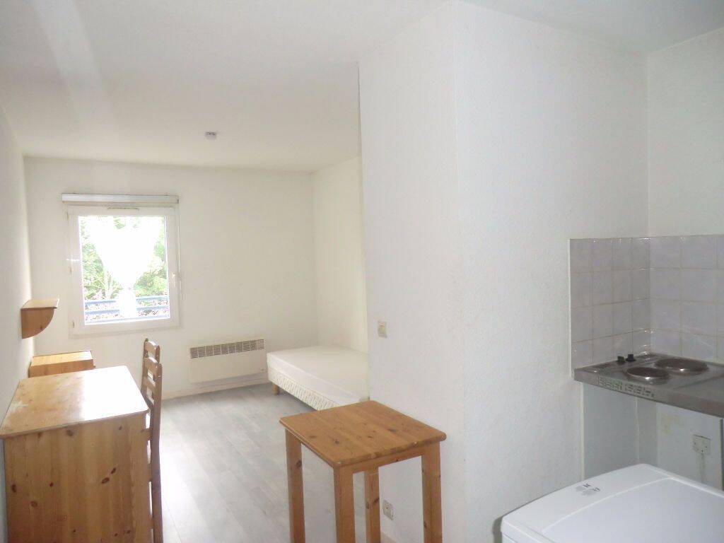 Appartement 1 pièce 20 m² · à Saint-Jean-le-Blanc · 19,5 m² · 400 €