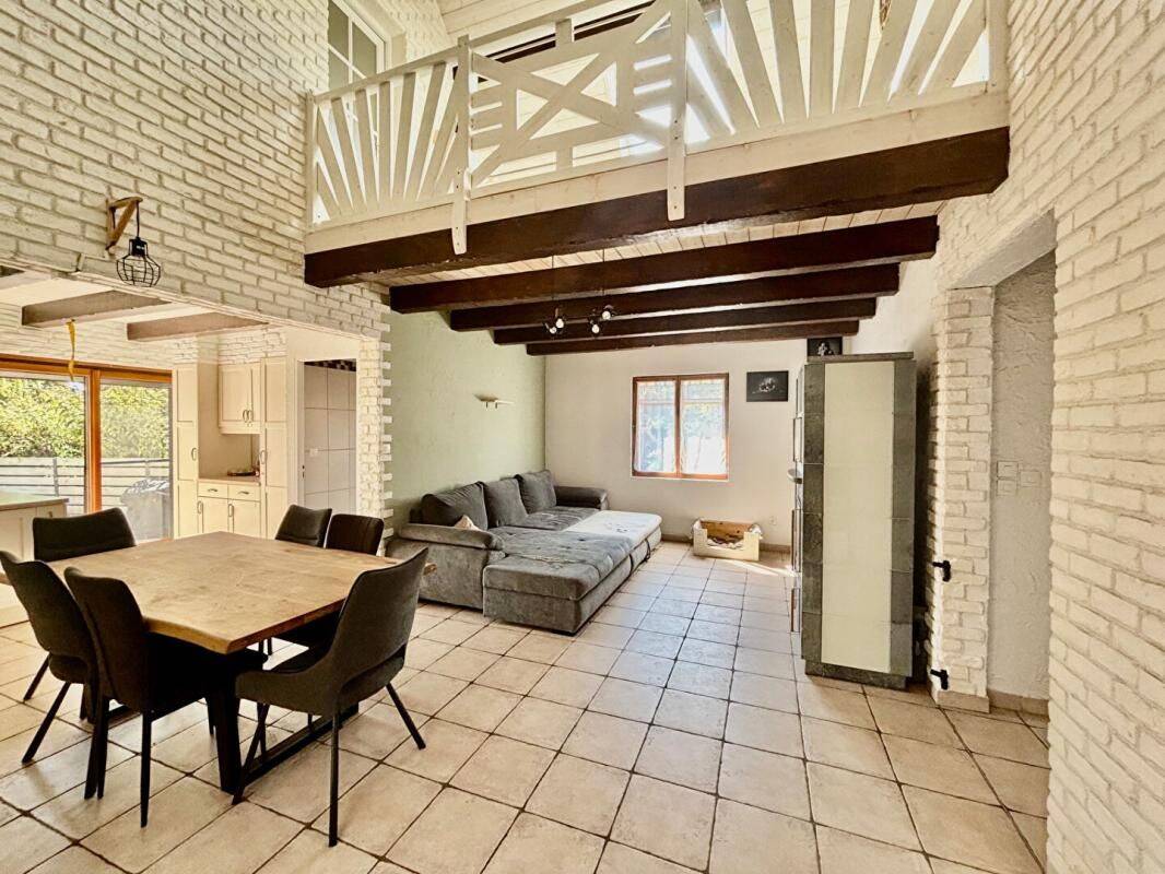 Maison 7 pièces 162 m² · à Saint-Dizier-l'Évêque · 162,4 m² · 288 500 €