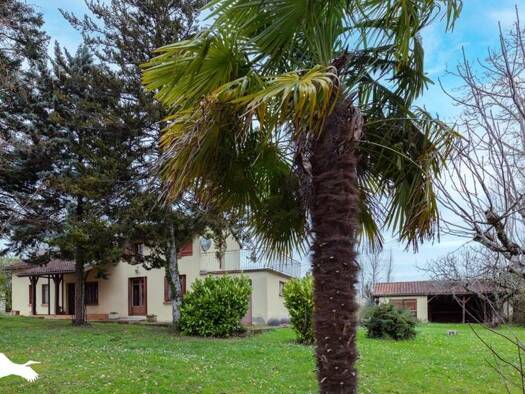 Maison à vendre 199 000 € 5 pièces 2 chambres 108 m² 8 840 m² de terrain Faubourg Nord Auch 32000
