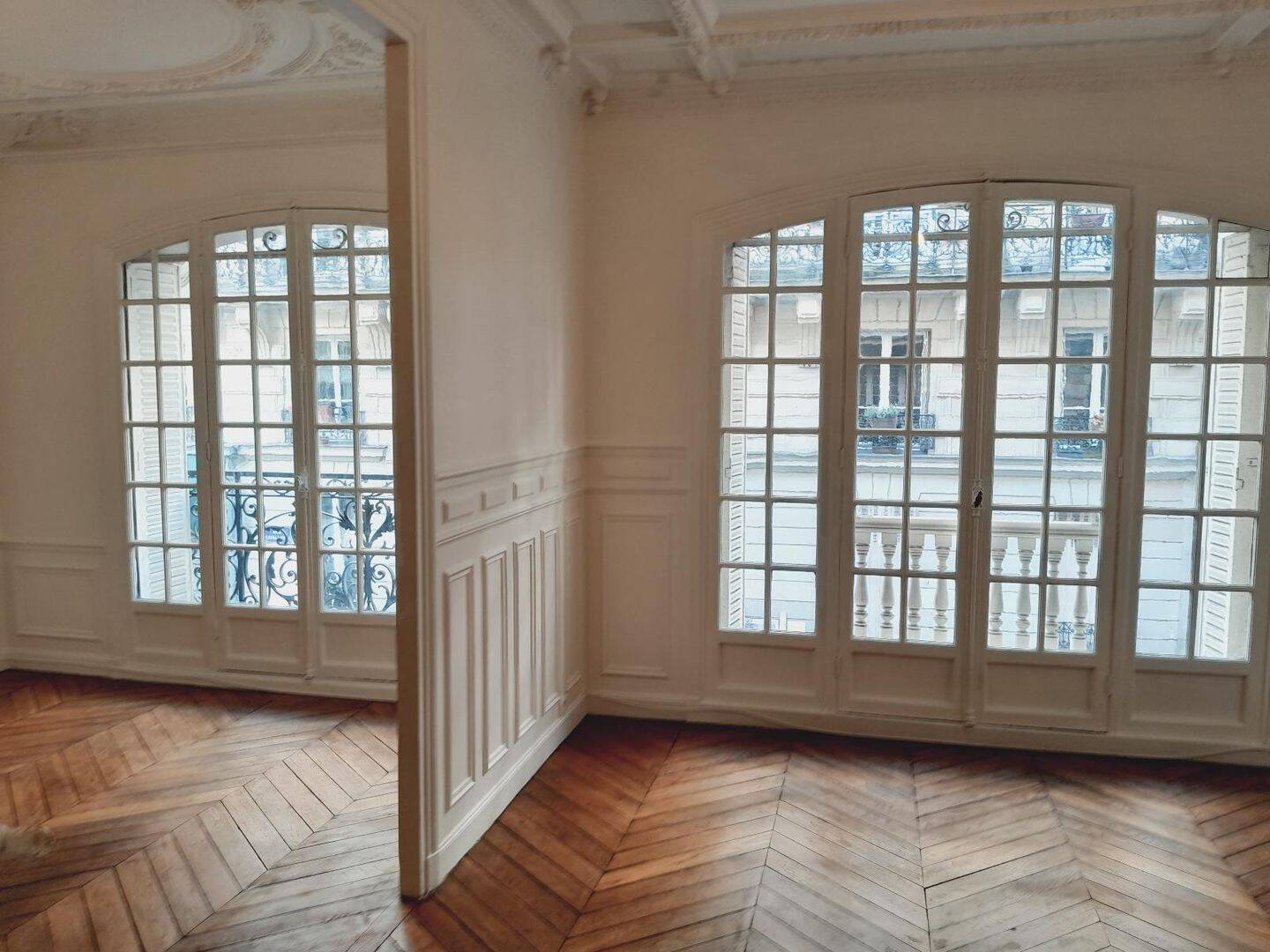 Appartement 5 pièces 103 m² · à Paris 18ème Arrondissement · 103,2 m² · 2 995 €