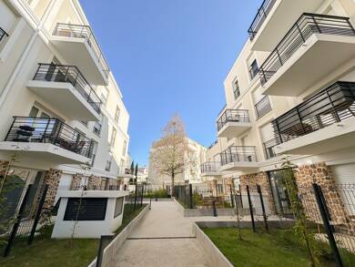 Garage/Stationnement à vendre 37 000 € 26 m² Varenne-Centre-Rive Charmante Noisy le Grand 93160