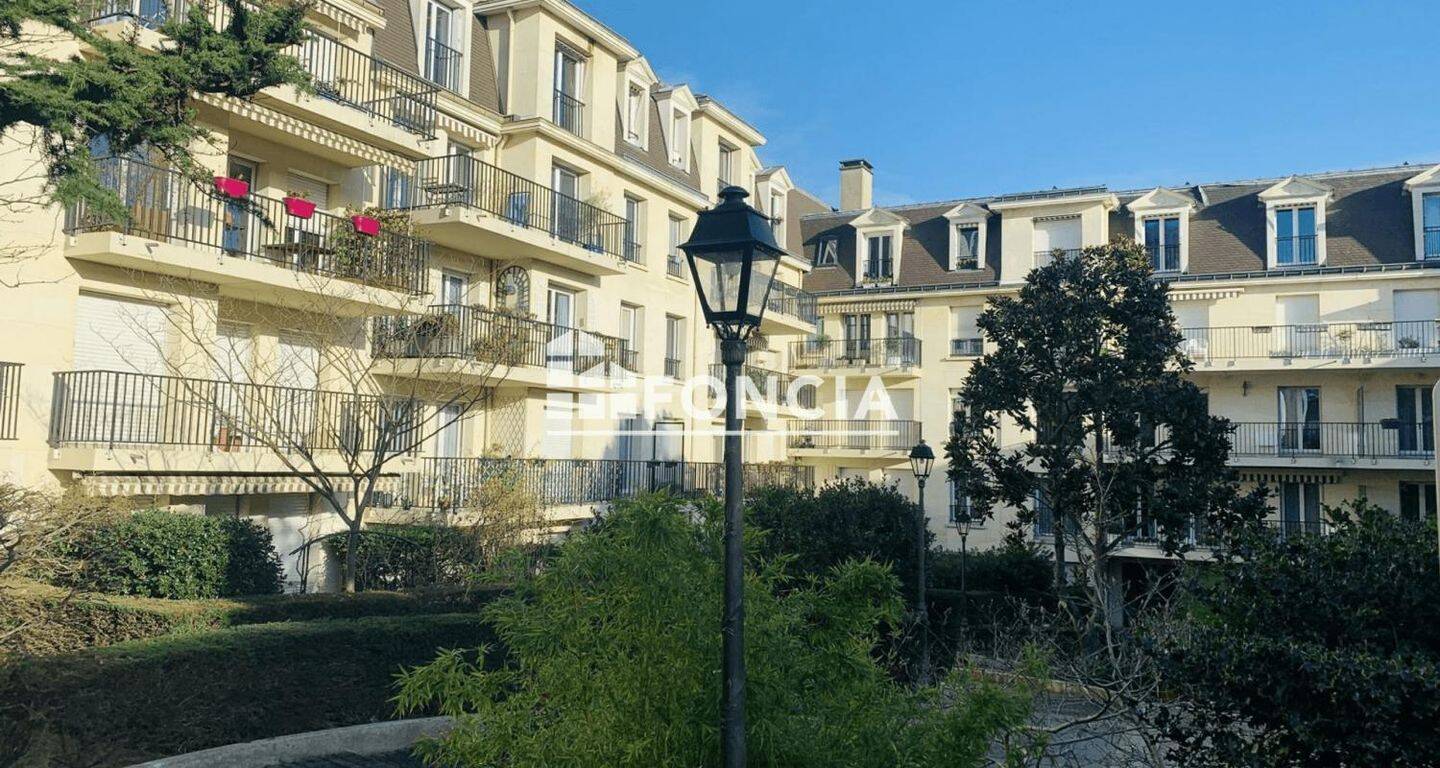 Appartement 1 pièce 30 m² · à Bourg-la-Reine · 30 m² · 828 €