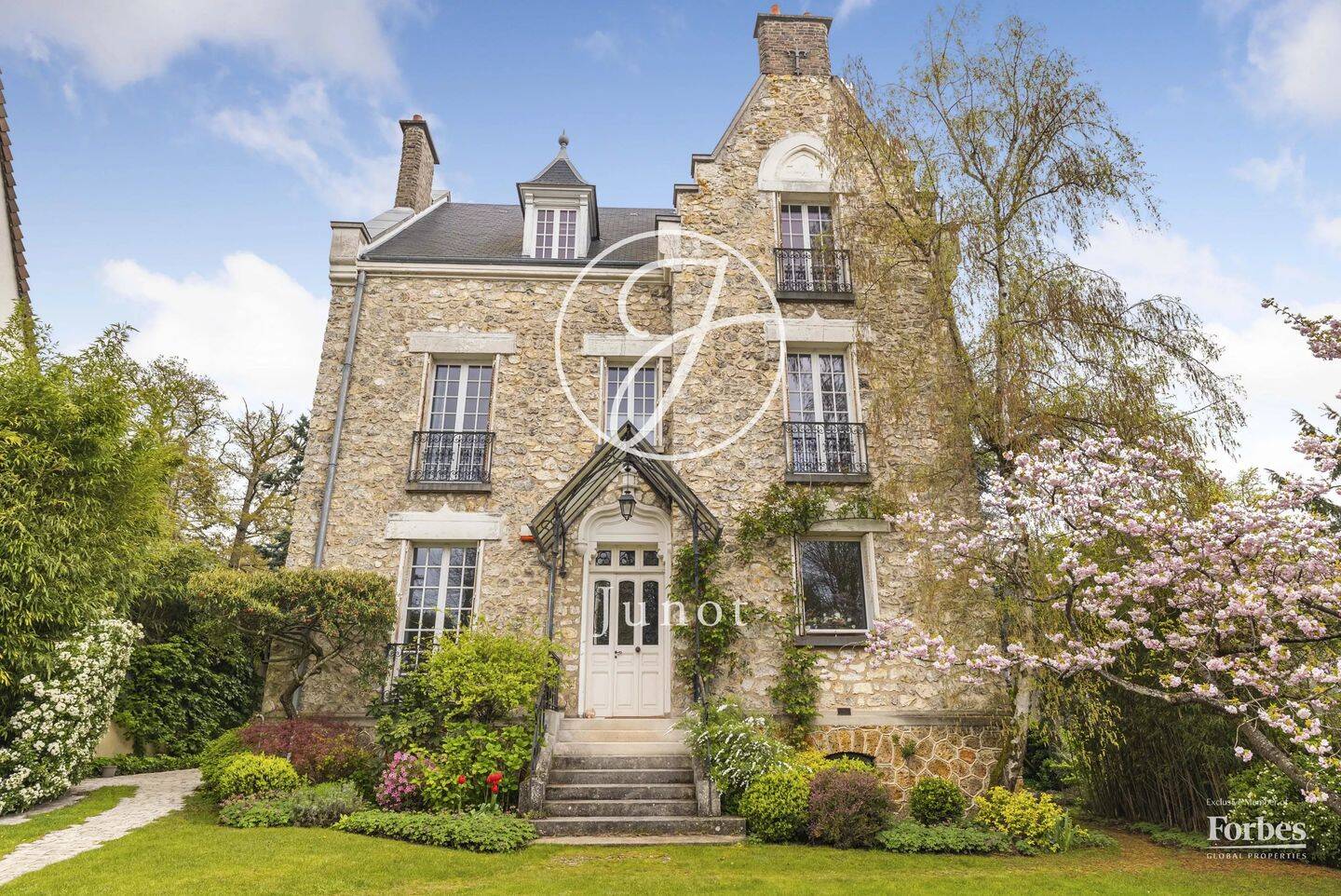 Maison 10 pièces 250 m² · à Versailles · 250 m² · 2 950 000 €