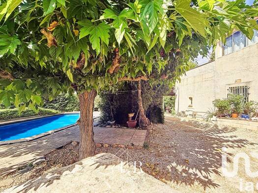 Maison à vendre 399 000 € 5 pièces 4 chambres 165 m² 1 290 m² de terrain Eyragues 13630