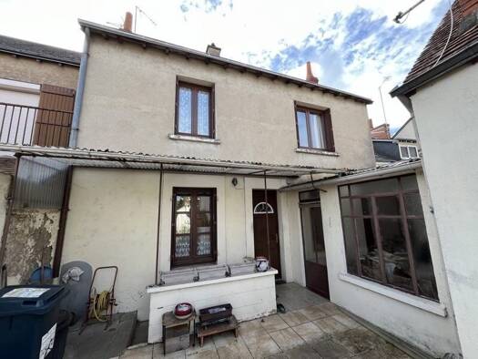 Maison à vendre 138 320 € 5 pièces 4 chambres 130 m² 328 m² de terrain Sud Déols 36130