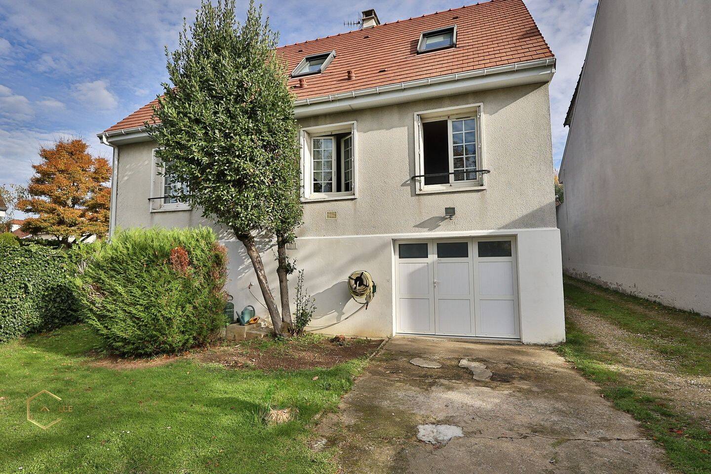 Maison 6 pièces 121 m² · à Saintry-sur-Seine · 121 m² · 365 000 €