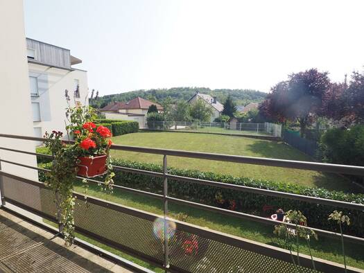 Appartement à vendre 169 000 € 4 pièces 2 chambres 77 m² Étage 1/3 Charmes 88130