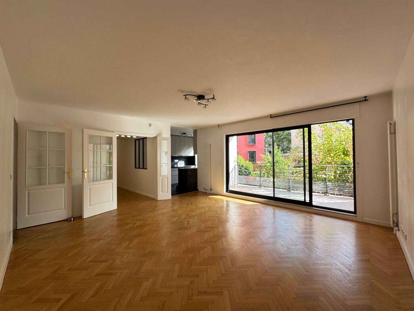 Appartement 4 pièces 89 m² · à Suresnes · 89,5 m² · 2 335 €/mois