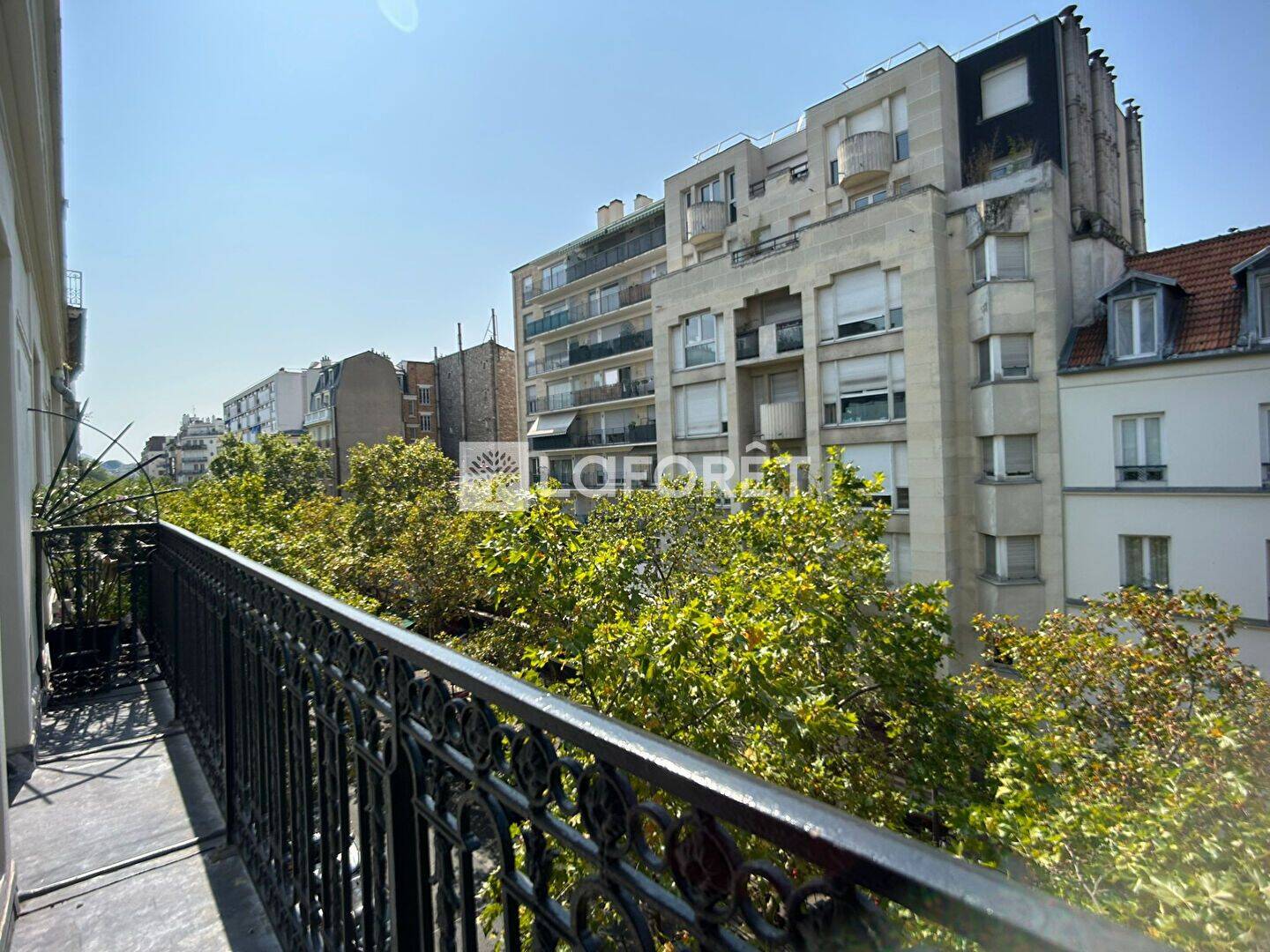 Appartement 1 pièce 33 m² · à Paris 15ème Arrondissement · 32,5 m² · 1 390 €/mois