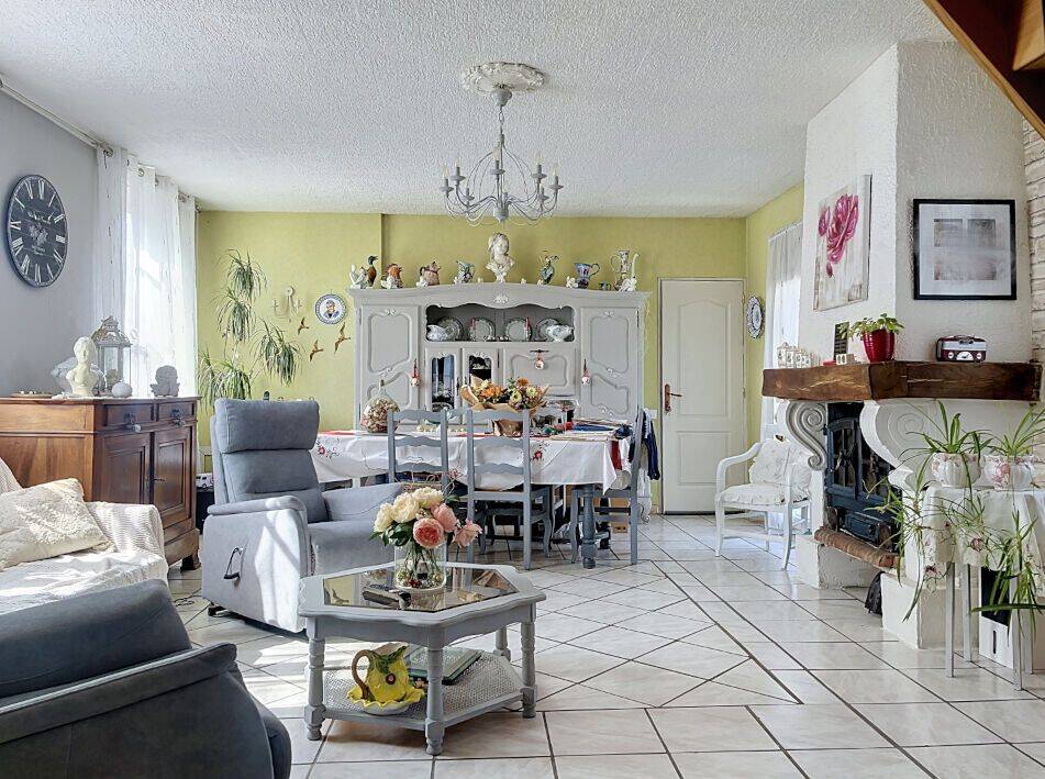 Maison 5 pièces 110 m² · à La Ménitré · 110 m² · 253 500 €