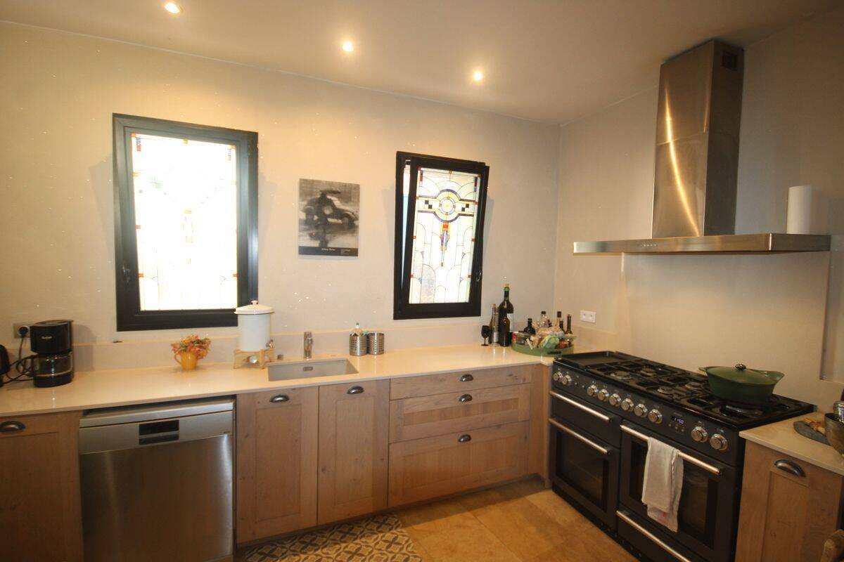 Maison 7 pièces 154 m² · à La Cadière-d'Azur · 154 m² · 614 000 €
