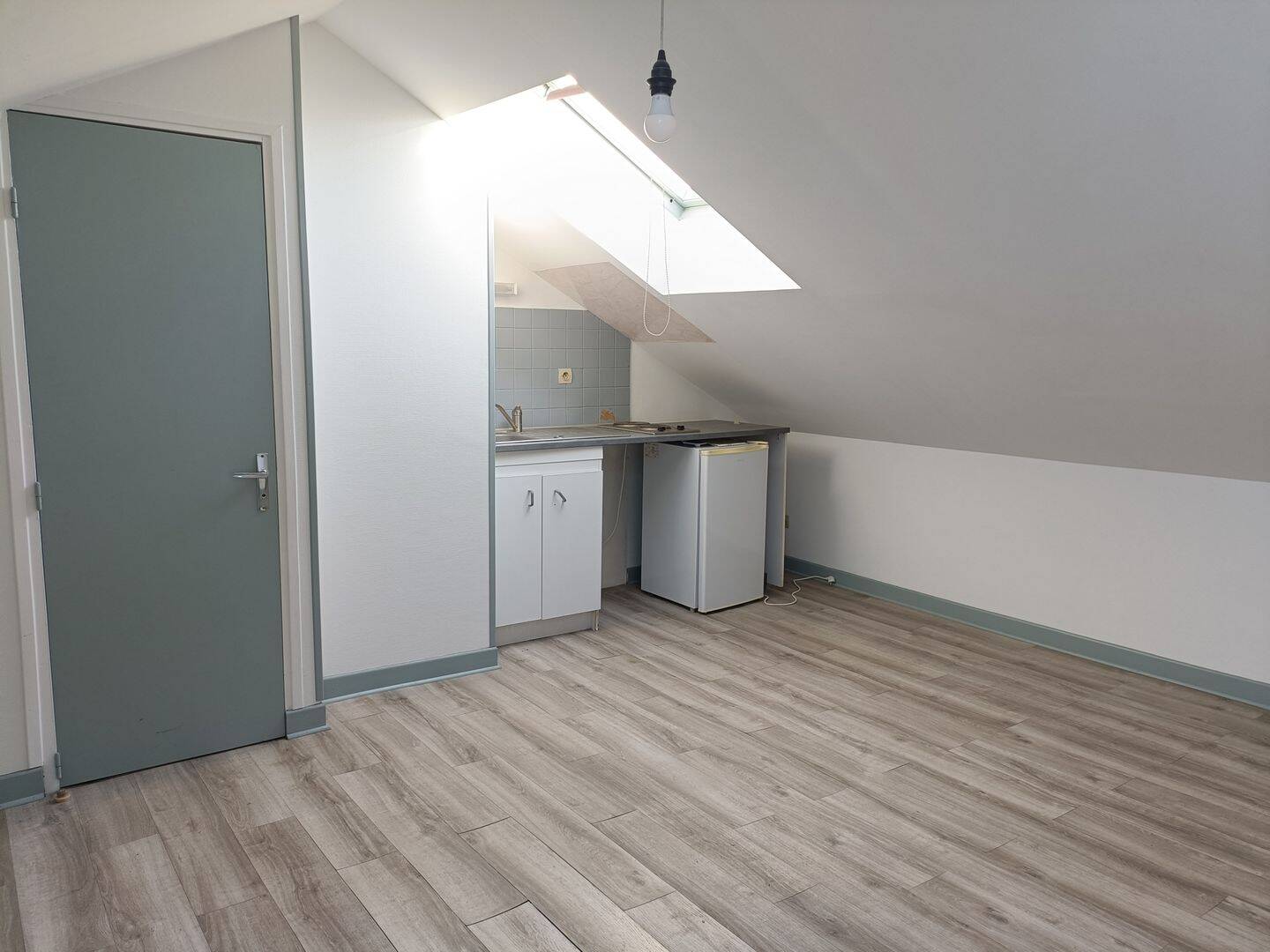 Appartement 1 pièce 10 m² · à Reims · 10,3 m² · 355 €/mois