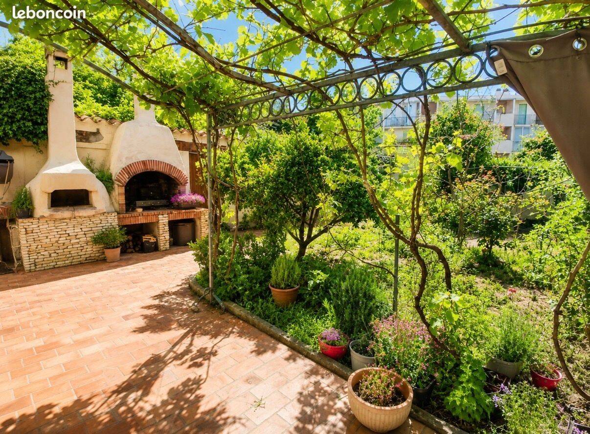 Maison 6 pièces 150 m² · à Marseille 11ème Arrondissement · 150 m² · 375 000 €
