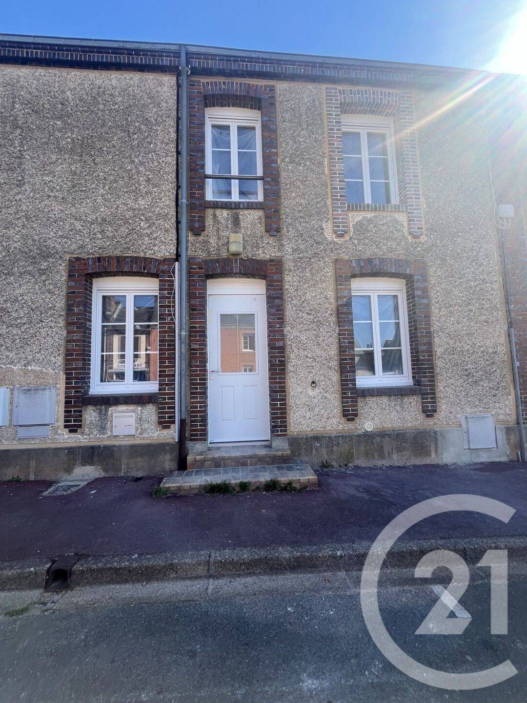 Maison 4 pièces 95 m² · à Brou · 95 m² · 685 €
