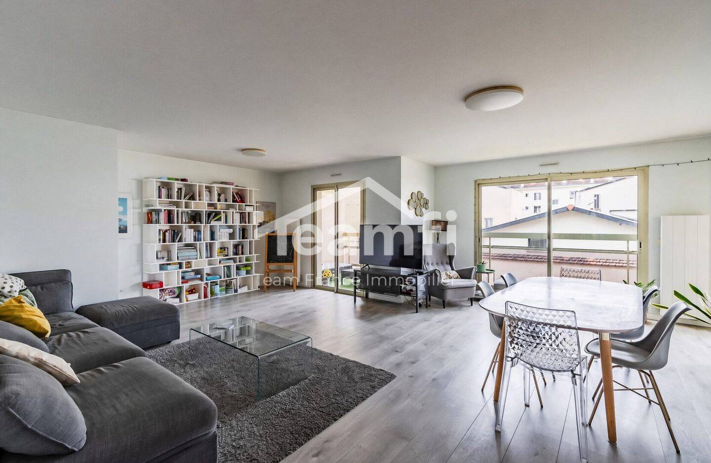 Appartement 6 pièces 137 m² · à Lyon 3ème Arrondissement · 137 m² · 2 330 €/mois