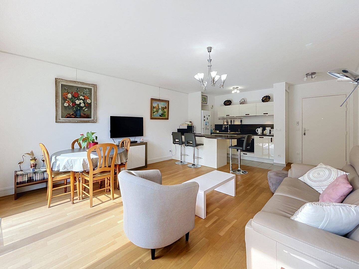 Appartement 4 pièces 81 m² · à Neauphle-le-Château · 80,6 m² · 345 000 €