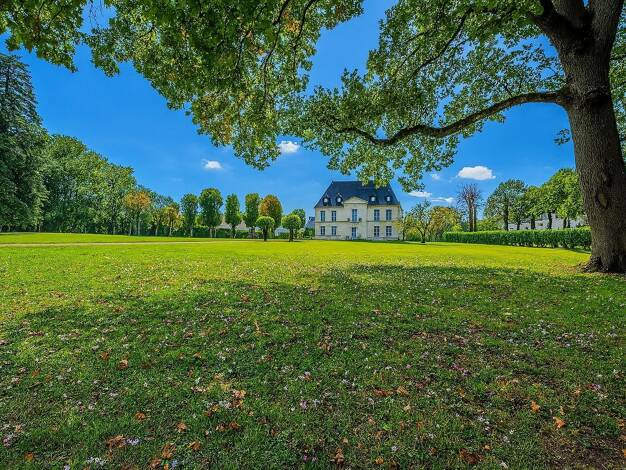 Demeure à vendre 1 350 000 € 18 pièces 10 chambres 513 m² 20 000 m² de terrain Grammont Tours 37000