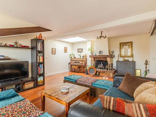 Duplex à vendre 450 000 € 4 pièces 2 chambres 96 m² Étage 1/2 Guipons Villejuif 94800