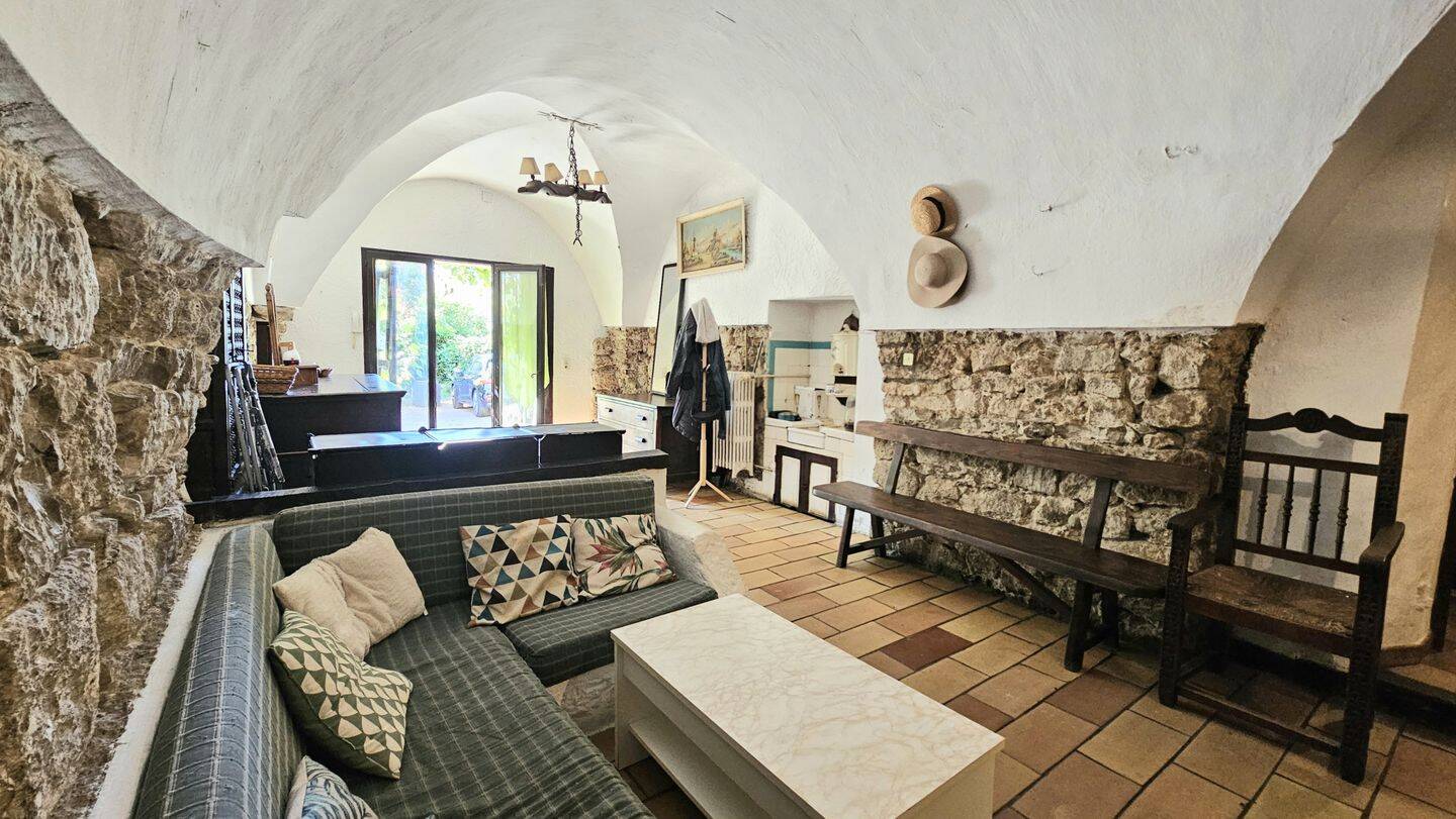 Maison 5 pièces 116 m² · à Grasse · 115,6 m² · 273 000 €