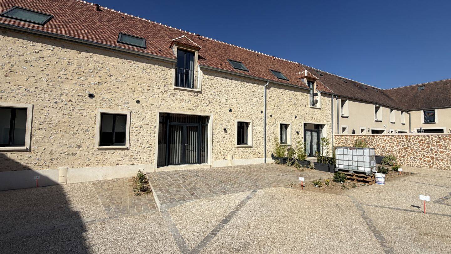 Maison 4 pièces 65 m² · à Montfort-l'Amaury · 64,5 m² · 1 185 €