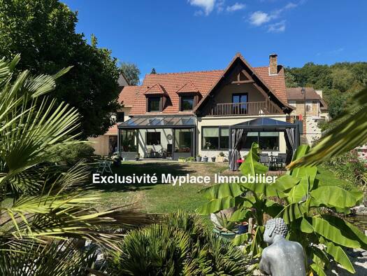 Maison à vendre 1 250 000 € 8 pièces 5 chambres 223 m² 854 m² de terrain Bas Buc Buc 78530