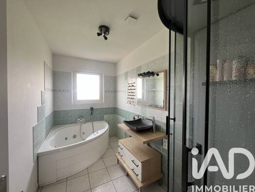 Maison à vendre 255 000 € 6 pièces 4 chambres 105 m² 889 m² de terrain Châtenoy-en-Bresse 71380