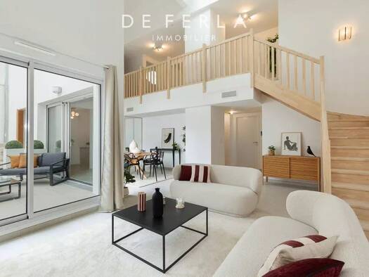 Appartement à vendre 844 000 € 5 pièces 3 chambres 130,3 m² Étage 3/3 Palais de Justice Marseille 6ème arrondissement 13006