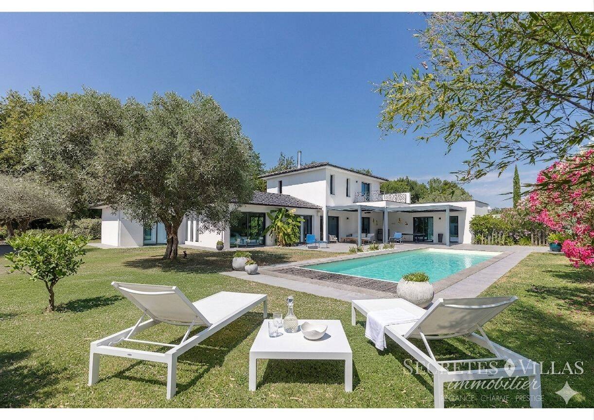 Maison 9 pièces 257 m² · à Bouliac · 257 m² · 1 390 000 €