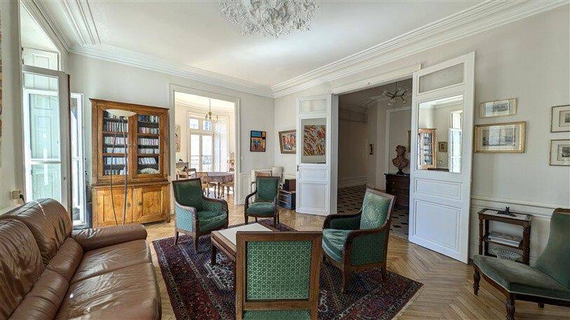 Appartement 7 pièces 176 m² · à Nantes · 176,1 m² · 574 000 €