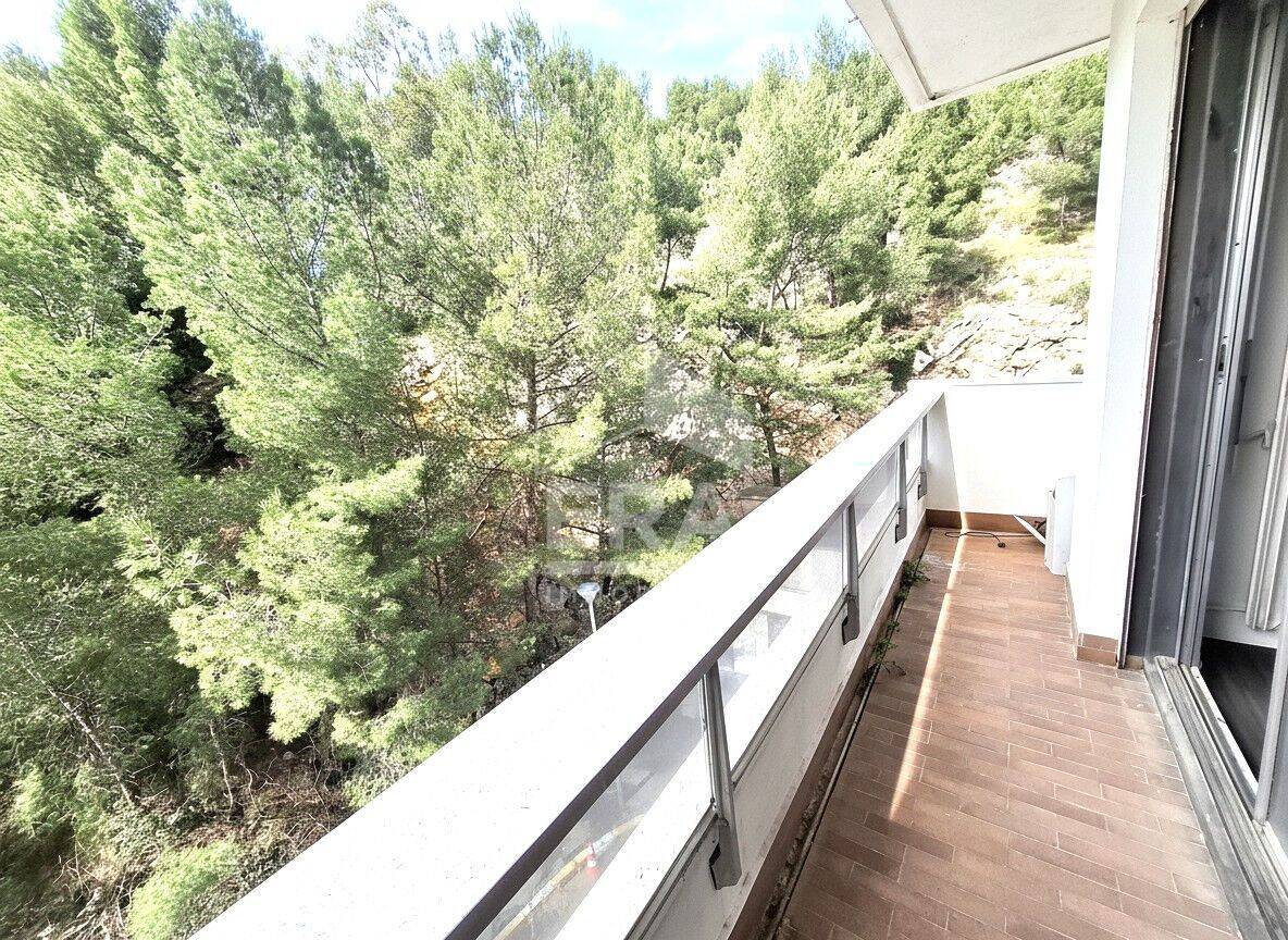 Appartement 3 pièces 30 m² · à Marseille 8ème Arrondissement · 29,6 m² · 148 000 €