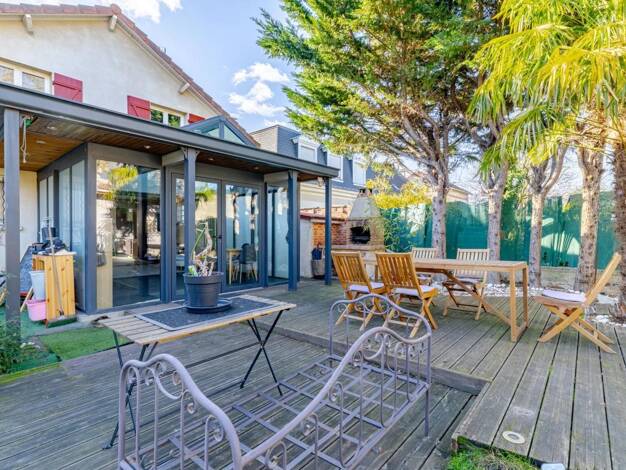 Maison de ville à vendre 449 000 € 5 pièces 3 chambres 128 m² 424 m² de terrain Ferrer-Émile Zola Livry-Gargan 93190