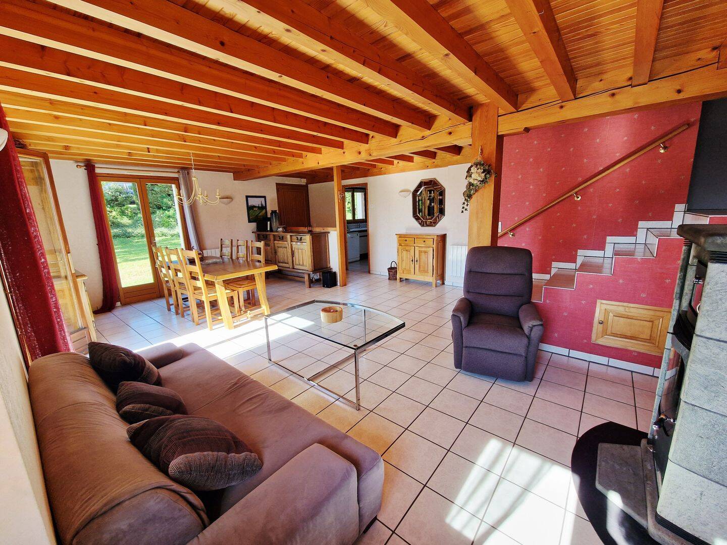 Maison 5 pièces 130 m² · à Saint-Genès-Champanelle · 130 m² · 349 000 €