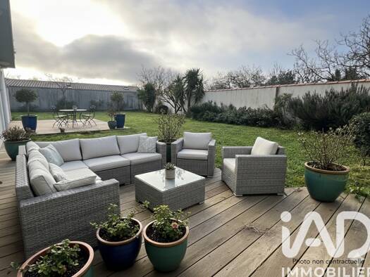 Maison de plain-pied à vendre 435 000 € 4 pièces 3 chambres 85 m² 380 m² de terrain Saint Eloi La Rochelle 17000