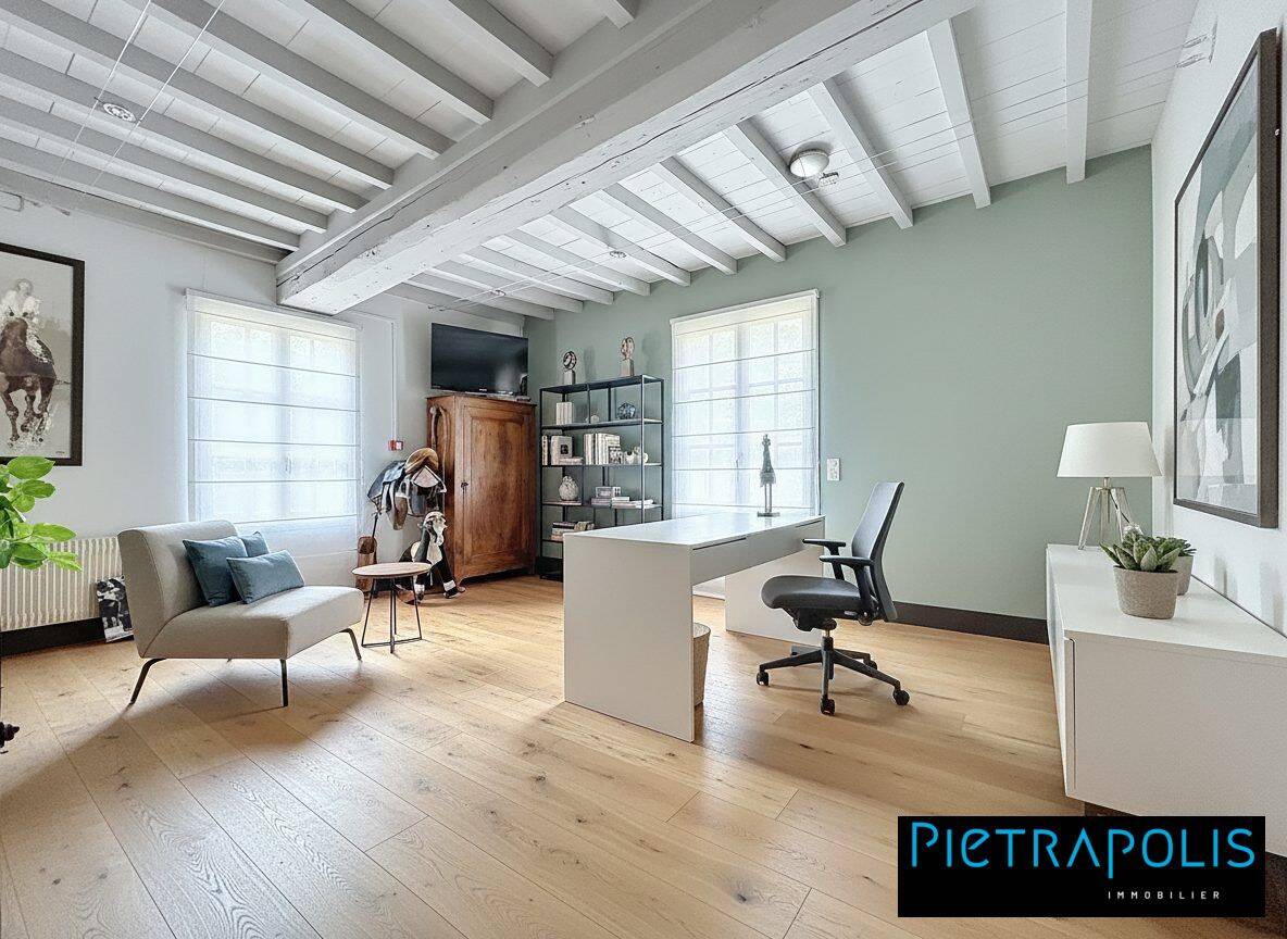 Maison 5 pièces 220 m² · à Ambérieux-en-Dombes · 220 m² · 290 000 €