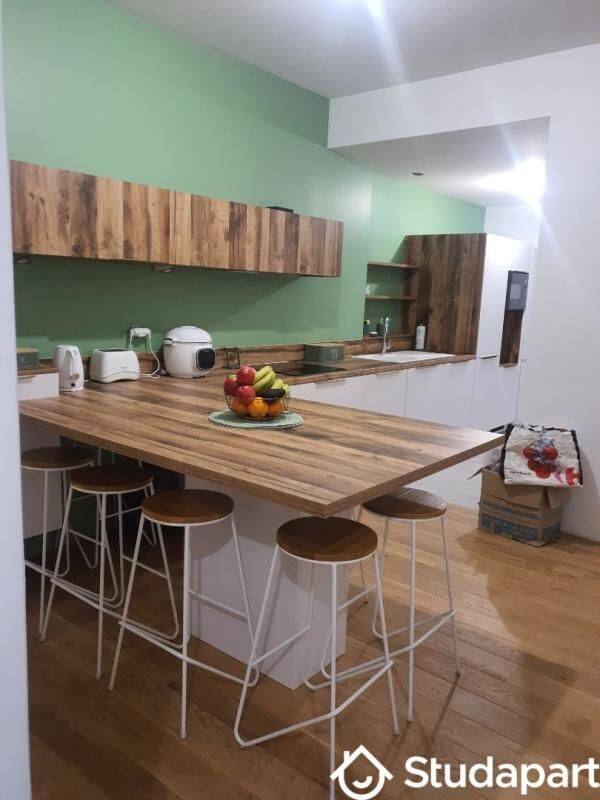 1 pièce 11 m² · à Lille · 11 m² · 530 €/mois