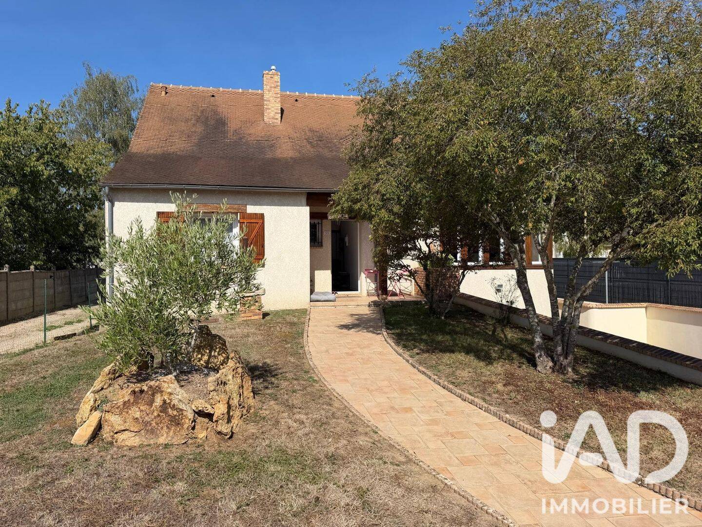 Maison 5 pièces 111 m² · à Leudeville · 110,8 m² · 1 799 €/mois