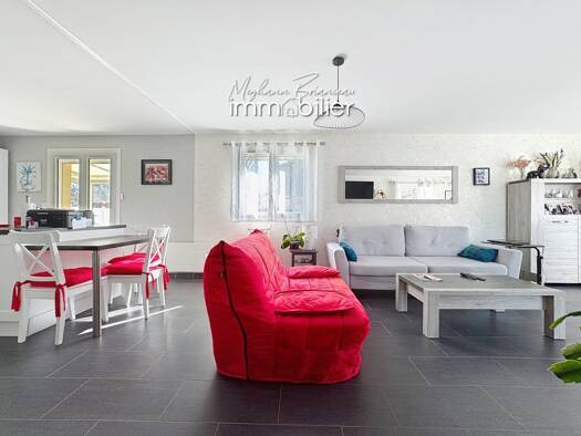 Maison de plain-pied à vendre 293 400 € 3 pièces 2 chambres 83,8 m² 500 m² de terrain Saint-Jean-de-Monts 85160