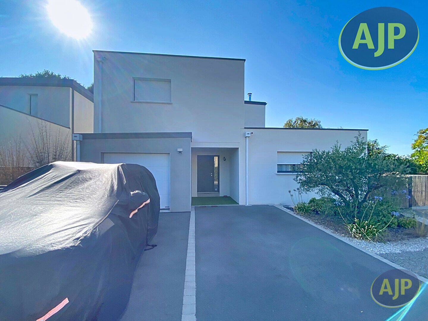 Maison 7 pièces 142 m² · à Carquefou · 142,4 m² · 742 700 €