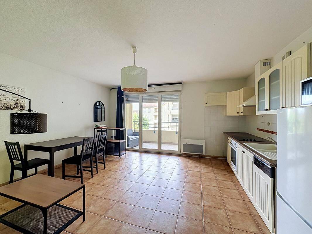 Appartement 3 pièces 66 m² · à Oullins-Pierre-Bénite · 66 m² · 1 050 €