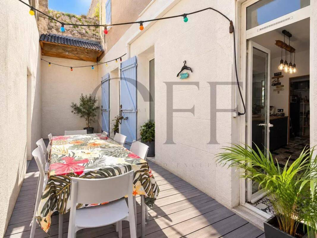 Appartement 5 pièces 138 m² · à Marseille 7ème Arrondissement · 138 m² · 690 000 €