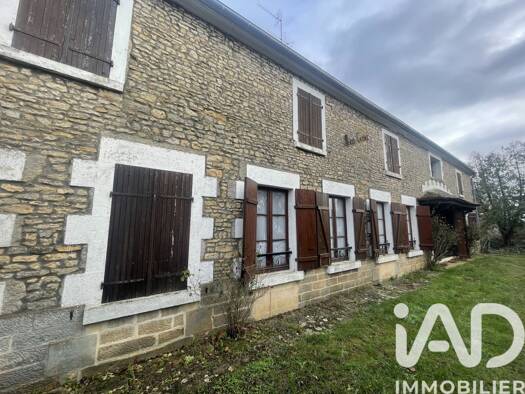 Maison à vendre 290 000 € 1 pièce 4 chambres 223 m² 1 797 m² de terrain Varennes-lès-Narcy 58400