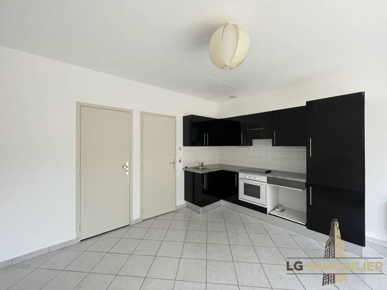 Appartement à louer 635 € 2 pièces 1 chambre 36 m² RDC Amiens 80000