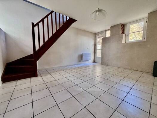 Duplex à vendre 93 400 € 2 pièces 1 chambre 48 m² RDC/3 Puy-Saint Font Périgueux 24000