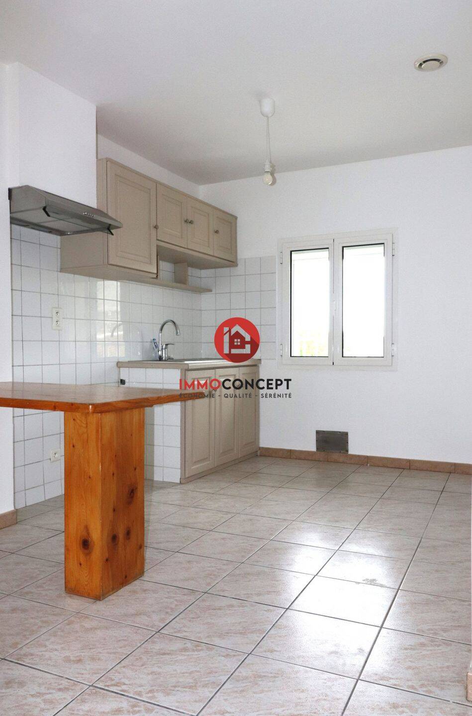 Appartement 3 pièces 53 m² · à Roquemaure · 52,6 m² · 470 €