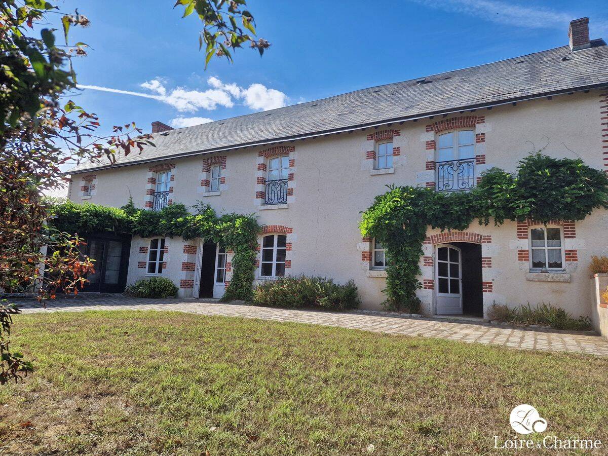 Maison 10 pièces 370 m² · à Blois · 370 m² · 590 000 €