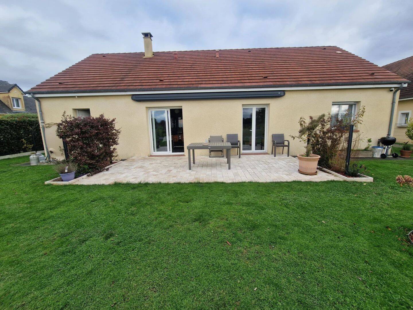Maison 1 pièce 88 m² · à Thiberville · 88,3 m² · 1 100 €/mois
