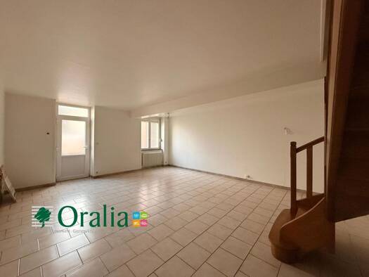 Duplex à louer 625 € 3 pièces 2 chambres 76,1 m² RDC Centre Tarare 69170