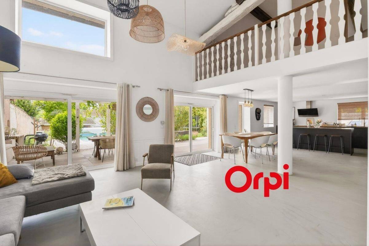 Maison 7 pièces 270 m² · à Brignais · 270 m² · 830 000 €