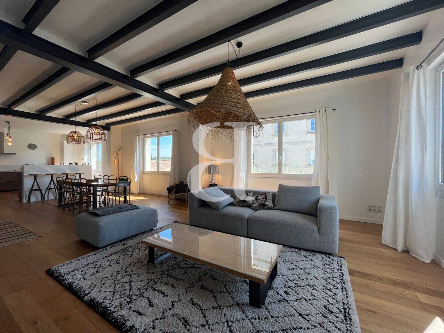 Appartement 6 pièces 213 m² · à Saint-Rémy-de-Provence · 213 m² · 549 000 €