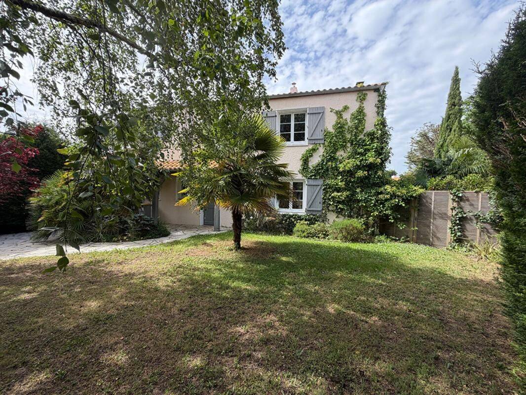 Maison 7 pièces 182 m² · à Basse-Goulaine · 182 m² · 550 000 €